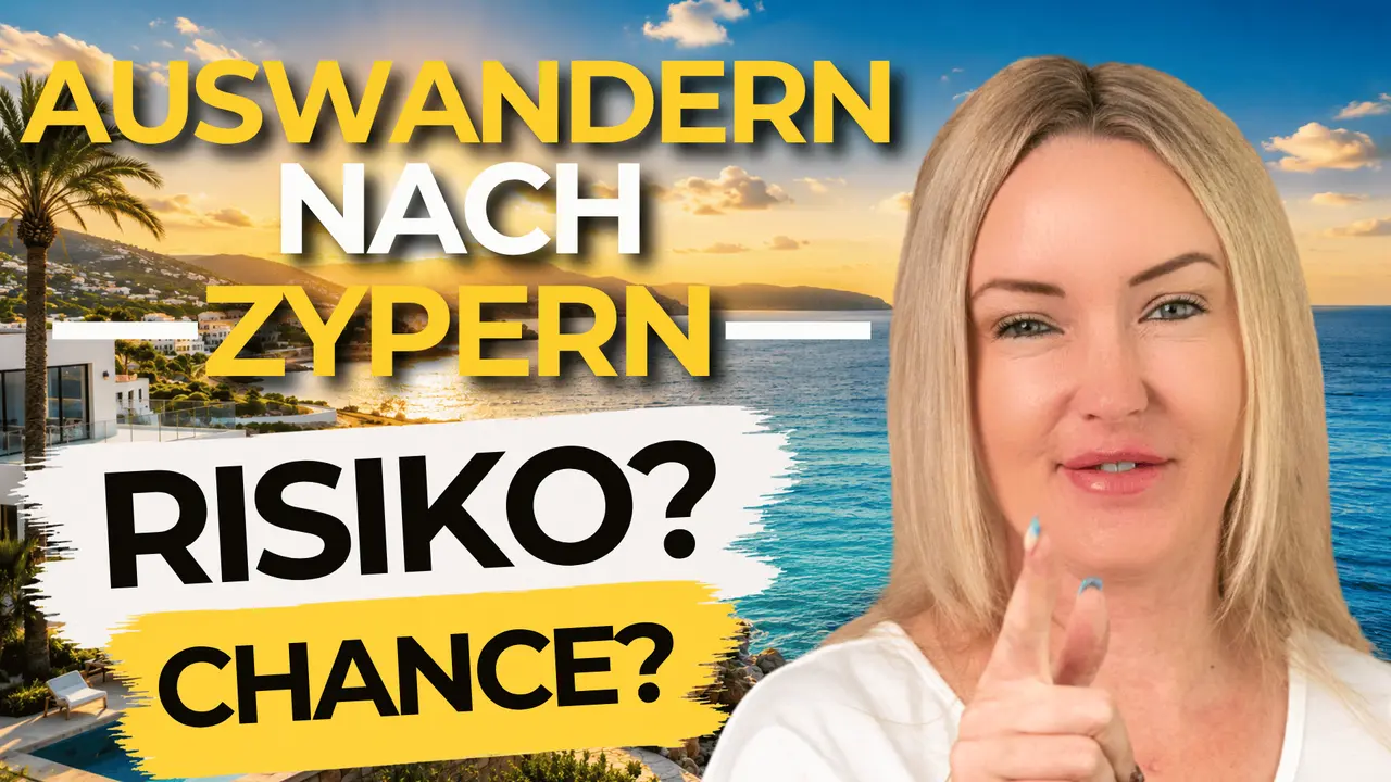 Frau lacht selbstbewusst vor Küstenkulisse mit Meerblick auf Zypern. Headline: Auswandern nach Zypern — Risiko oder Chance?